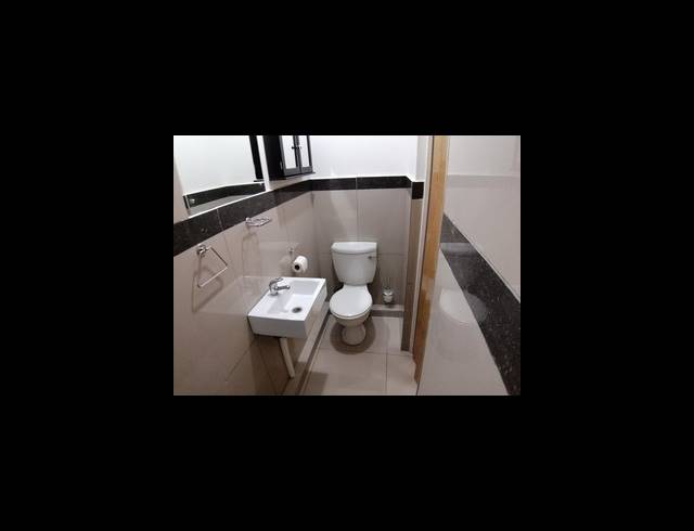 1 BEDROOM APARTMENT FOR SALE IN NEW TOWN CENTRE
